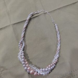 Elegant Pearl and Crystal Necklace